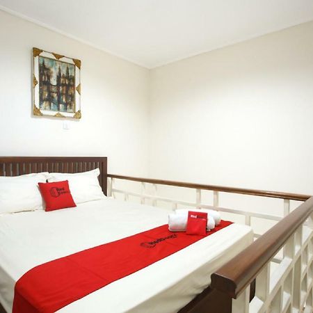 Reddoorz @ Mayjen Sungkono Surabaya Exterior photo
